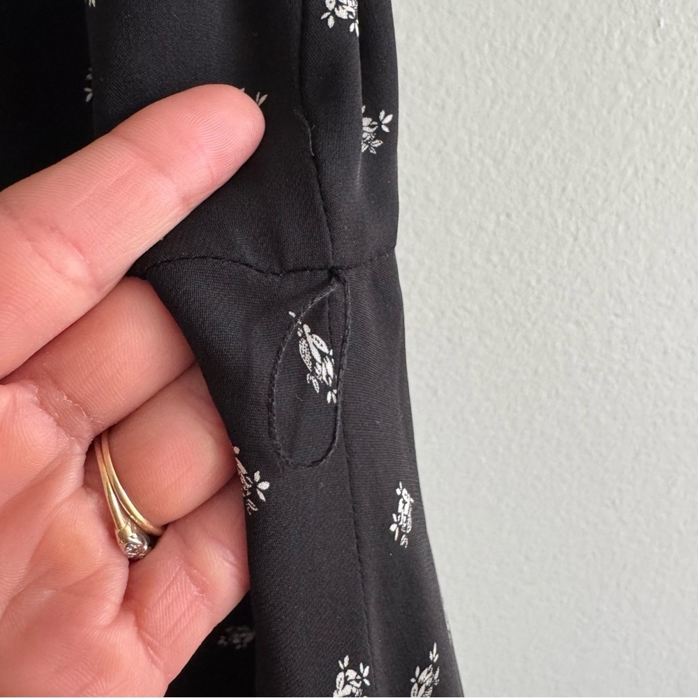 LAUREN Ralph Lauren Black Ditsy Floral 100% Silk Collared Maxi Button Up Dress 4 - Picture 6 of 12